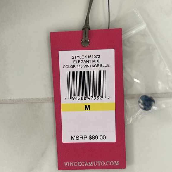 NWT Vince Camuto size medium women’s blouse - Picture 4 of 4